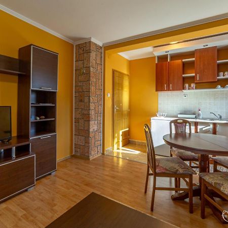 Apartments Andric Kaludjerske Bare Ngoại thất bức ảnh