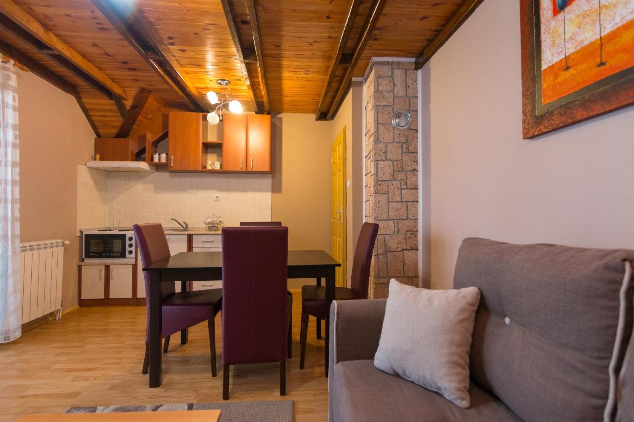 Apartments Andric Kaludjerske Bare Ngoại thất bức ảnh