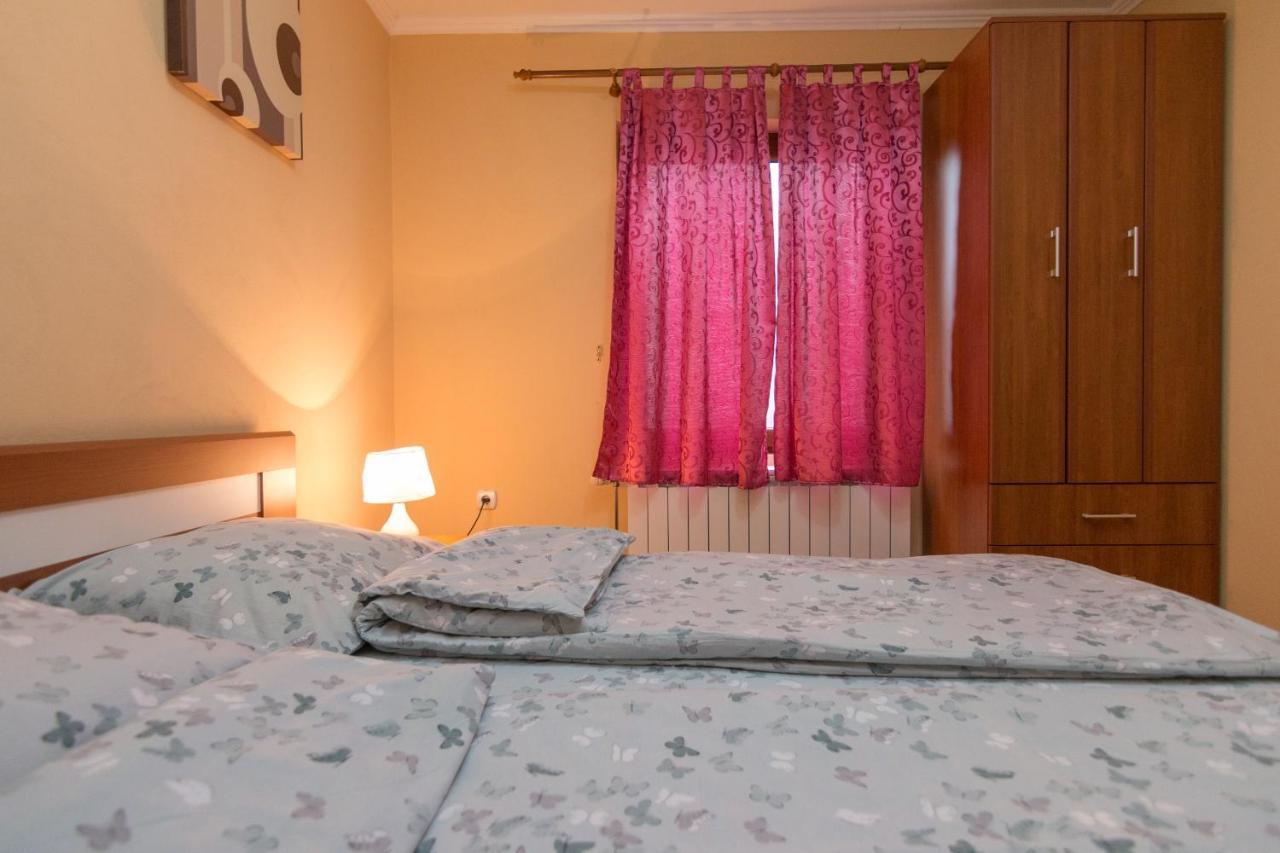 Apartments Andric Kaludjerske Bare Ngoại thất bức ảnh